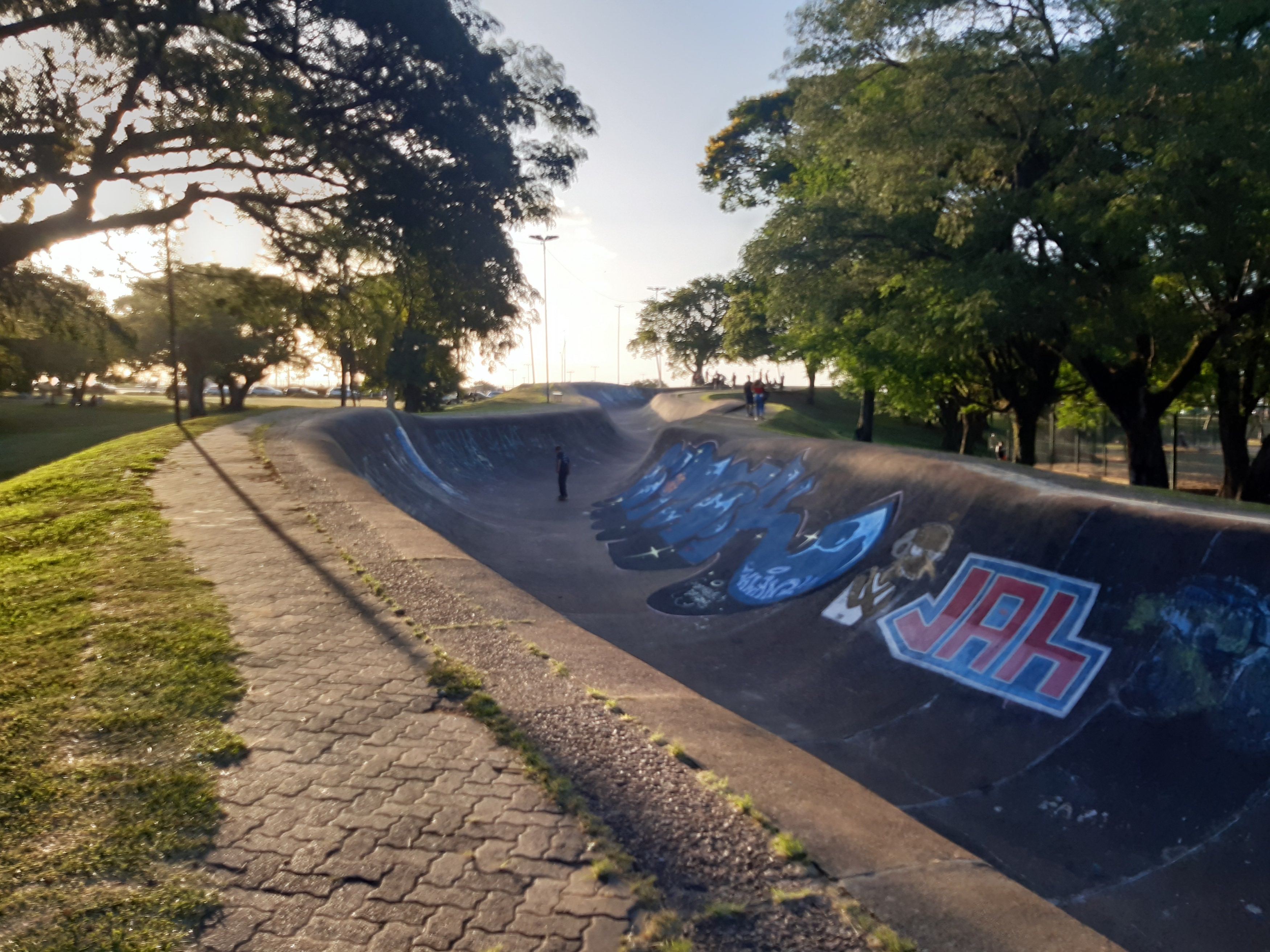 Address Praia de Belas skatepark